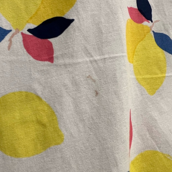 Kate Spade New York Shower Curtain | in Lemon Zest Pattern 72x72" - Picture 4 of 4